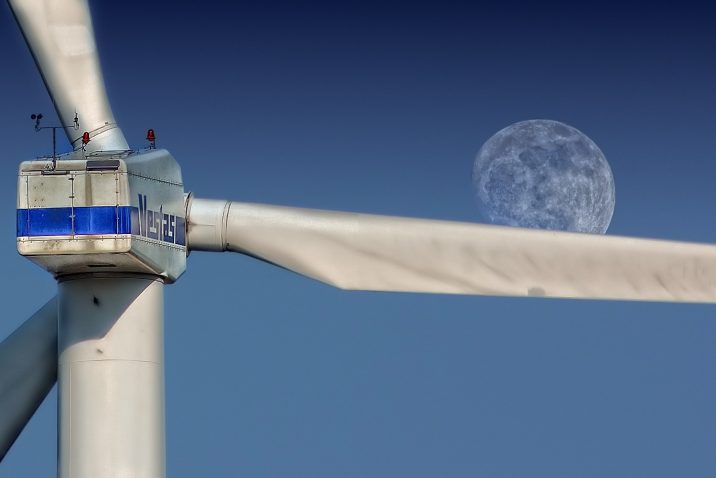Die Windenergie gehört zu den bekanntesten erneuerbaren Energien.