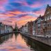 Brugge, Westflandern: Die belgische Stadt im Nordwesten des Landes zeigt mit dem Projekt „Dementievriendelijk Brugge“, wie gelebte Inklusion und Lebensqualität im urbanen Raum aussehen können. Foto: Shutterstock
