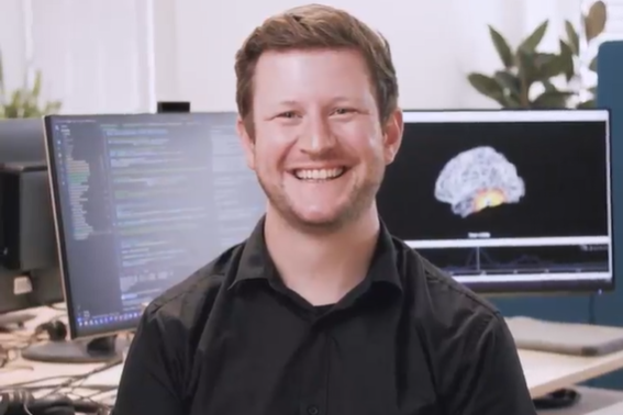 Unser Gesprächspartner: Dr. Patrick Reisinger, Data Scientist beim deutschen Medizintechnik-Unternehmen Precisis. Credit: Precisis GmbH