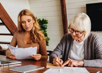 Elderly people need low-threshold support services to help them navigate the complexities of bureaucracy and digitalization. Since these services are often not available, they need help. Credit: Shutterstock