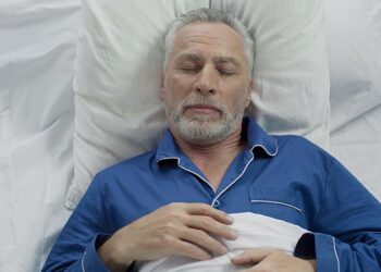 Research shows that poor sleep is linked to an “older” brain. Credit: Shutterstock