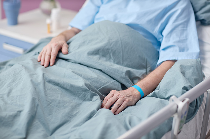 Aktuell landen viele PatientInnen an den falschen Stellen im Gesundheitssystem, denn Menschen wissen oft einfach nicht, wo sie mit ihren Problemen gut aufgehoben sind. Mit der richtigen Navigation könnte den Menschen geholfen - und gleichzeitig gespart werden. Credit: Shutterstock