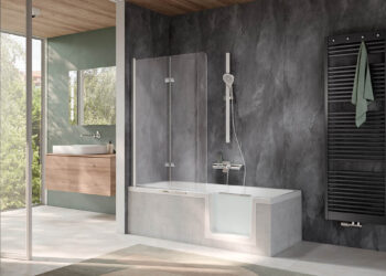 The bathroom is one of the most dangerous rooms in the home - and also one of the most important. Hardly any other room has such a decisive influence on whether you can live independently at home. One possible solution: a shower tray with a side door for easy access. Credit: HSK Duschkabinenbau KG