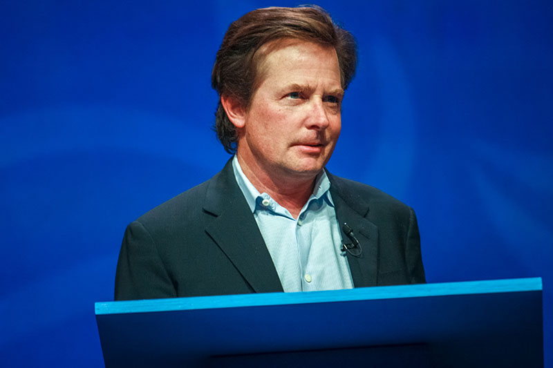 Schauspieler Michael J. Fox hat Parkinson weltweit sichtbar gemacht – seine Michael J. Fox Foundation treibt seither die Forschung zur Erkrankung mit großem Engagement voran. Credit: drserg / Shutterstock.com