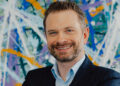 Unser Interviewpartner: Alexander te Best, Geschäftsführer vom Treppenlift-Anbieter Lifta in Österreich (Credit: Alexander Solc Fotografie)