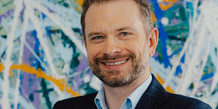 Unser Interviewpartner: Alexander te Best, Geschäftsführer vom Treppenlift-Anbieter Lifta in Österreich (Credit: Alexander Solc Fotografie)