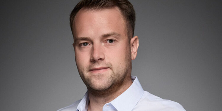 Was muss ich beachten, wenn ich einen Badelift auswähle? Im Interview dazu. Nico Rosenstädt, Geschäftsführer von Idumo Austria (Credit: Idumo Austria)