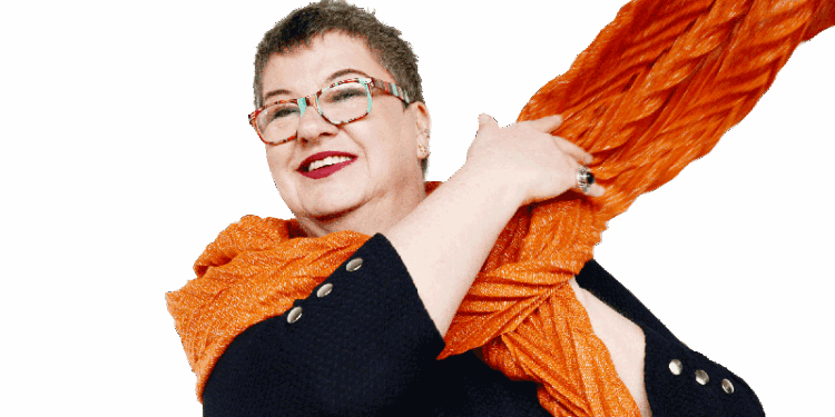 Unsere Interviewpartnerin: Sonja Schiff - Gerontologin, Coachin, Seminarleiterin - und DJ. Credit: Rochus Gratzfeld