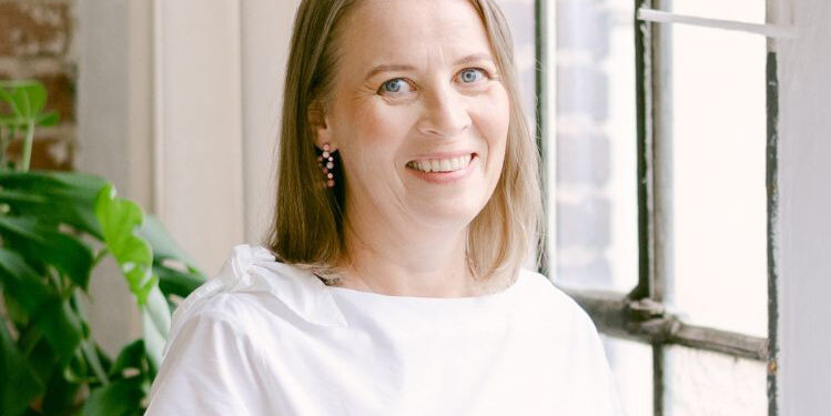 Our interviewee: Nursing expert Dr. Susanne Karner (Photo credit: Tanja Kibogo)