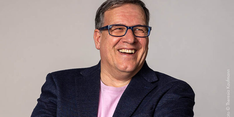 Our interviewee: Independent insurance broker Helmut Höbart (Credit: Theresia Kaufmann)